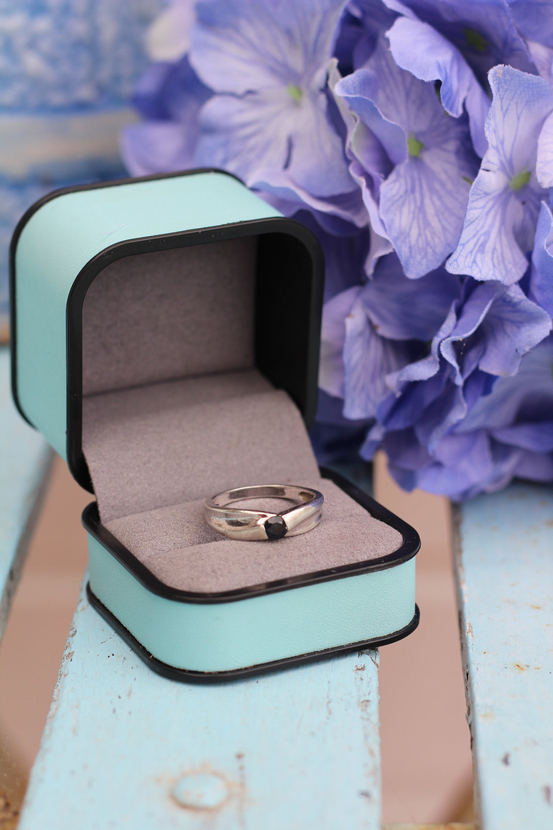 Bague argent 925 et pierre noire facettée avec écrin