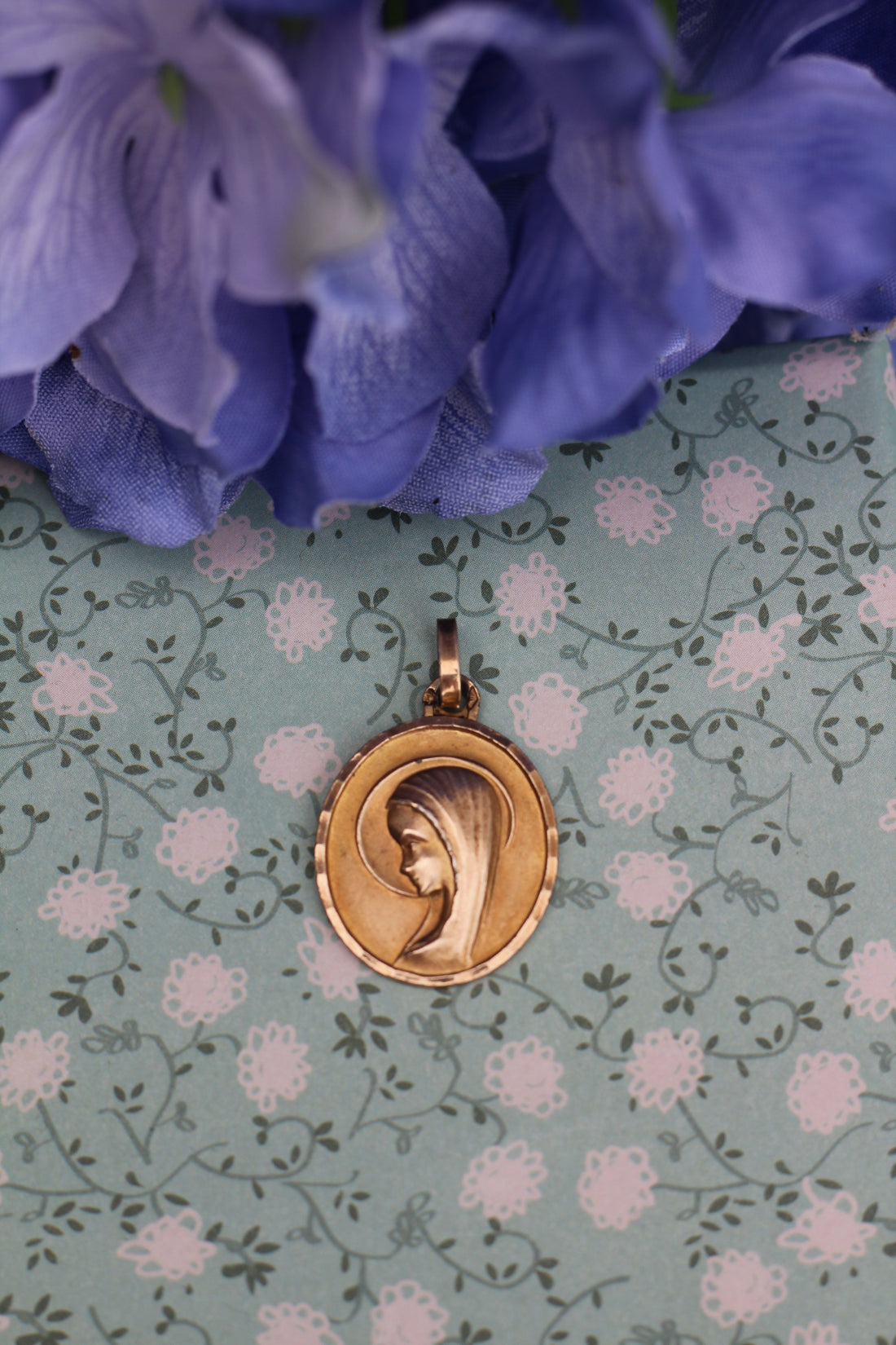 Médaille de la vierge en vermeil (argent et or) 1970