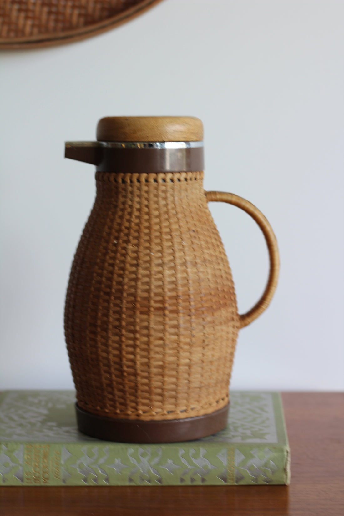 Thermos japonais Zojirushi en rotin vintage, années 70