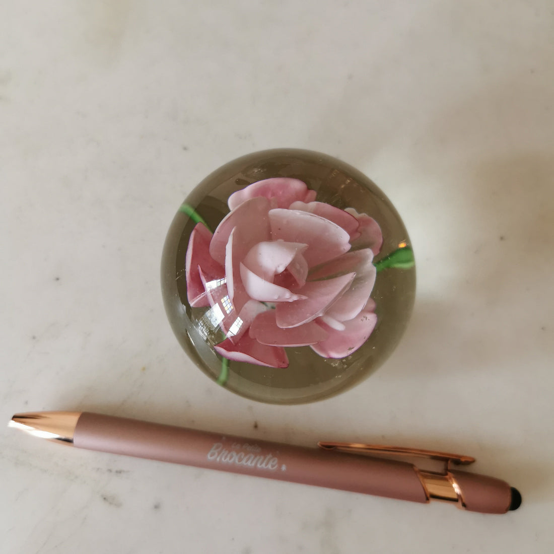 Presse papier à la rose