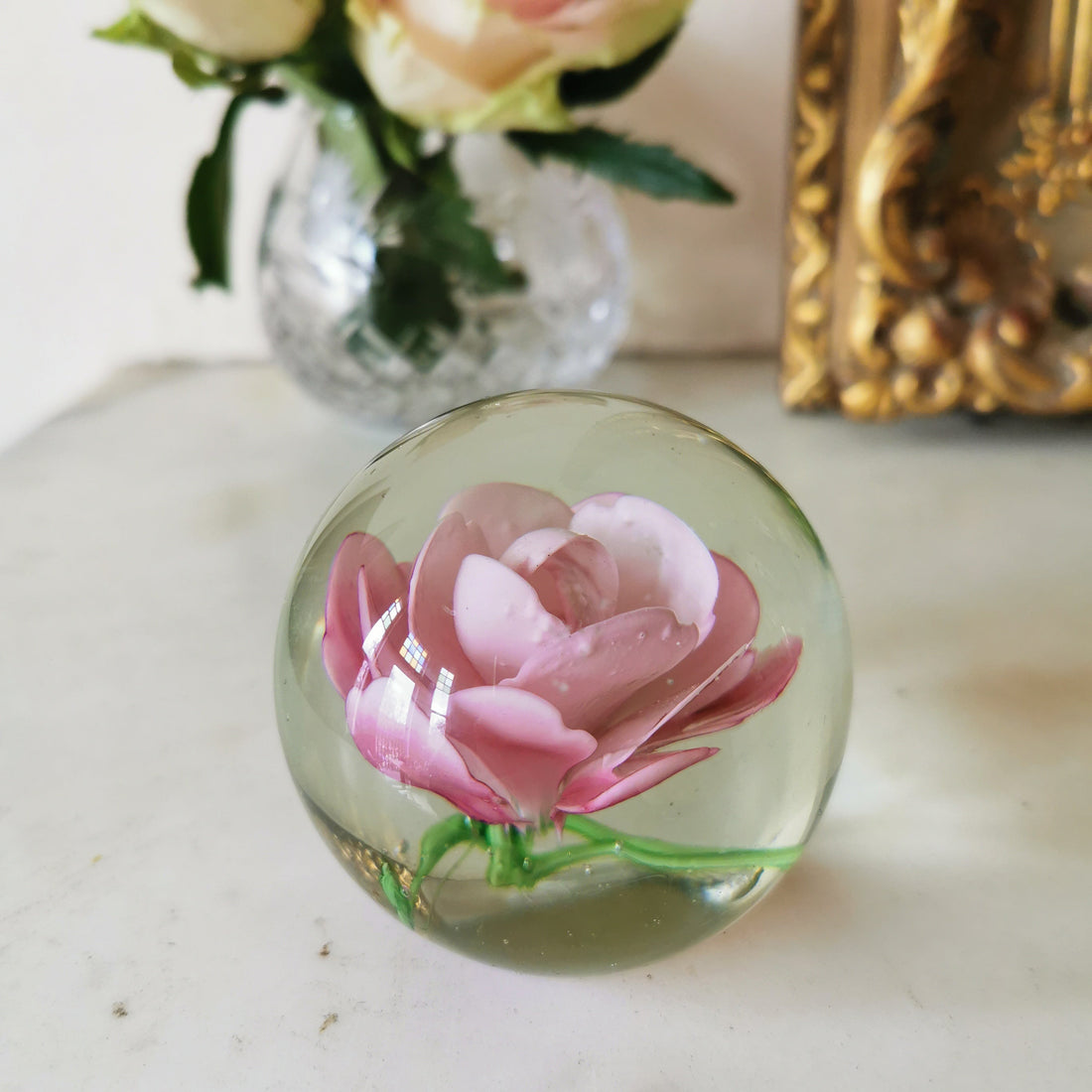 Presse papier à la rose