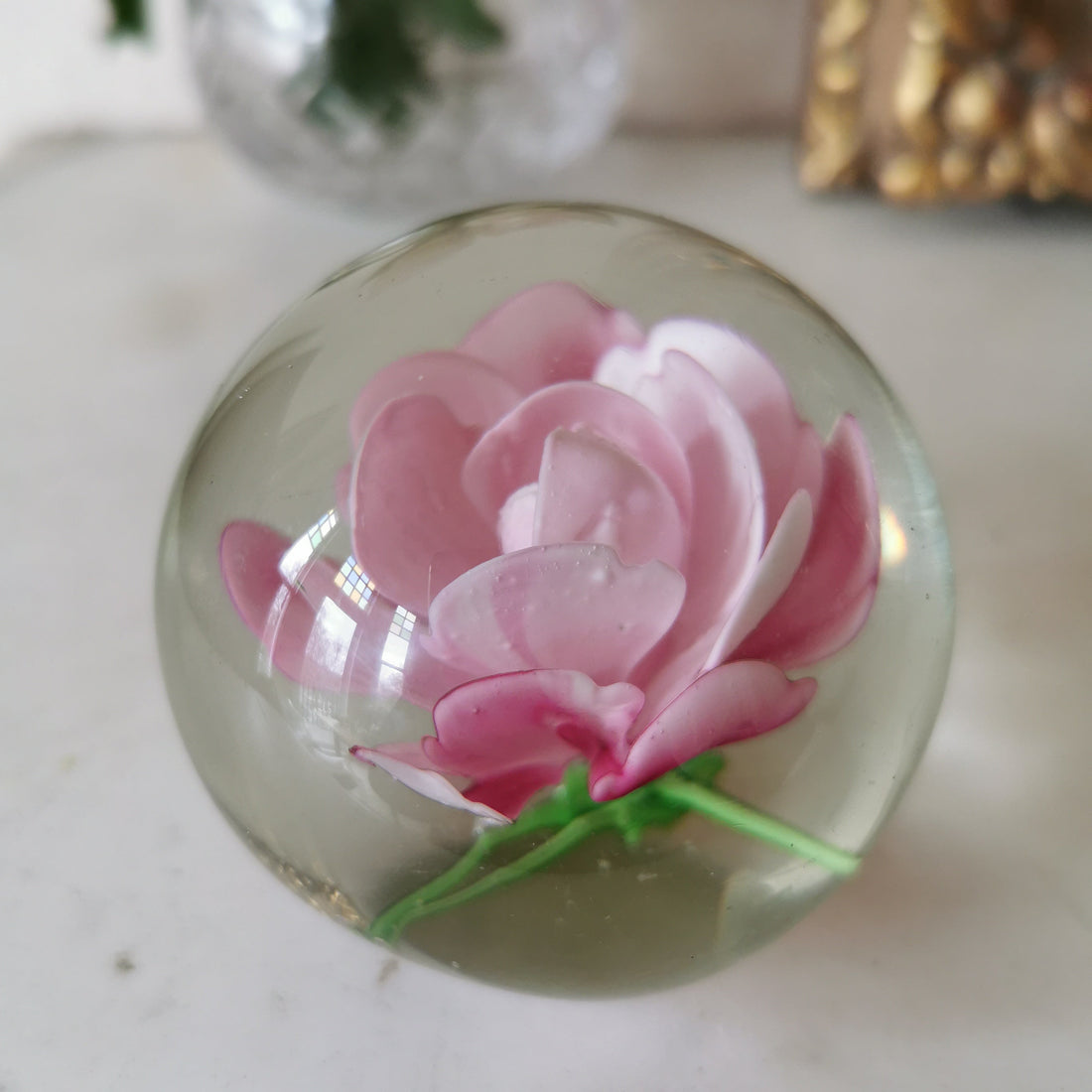 Presse papier à la rose