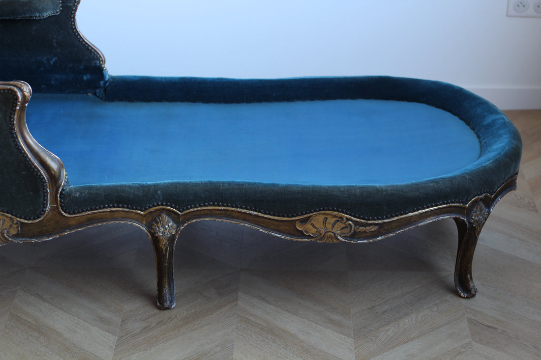 Grande méridienne en velours style Louis XV, vers 1890-1900