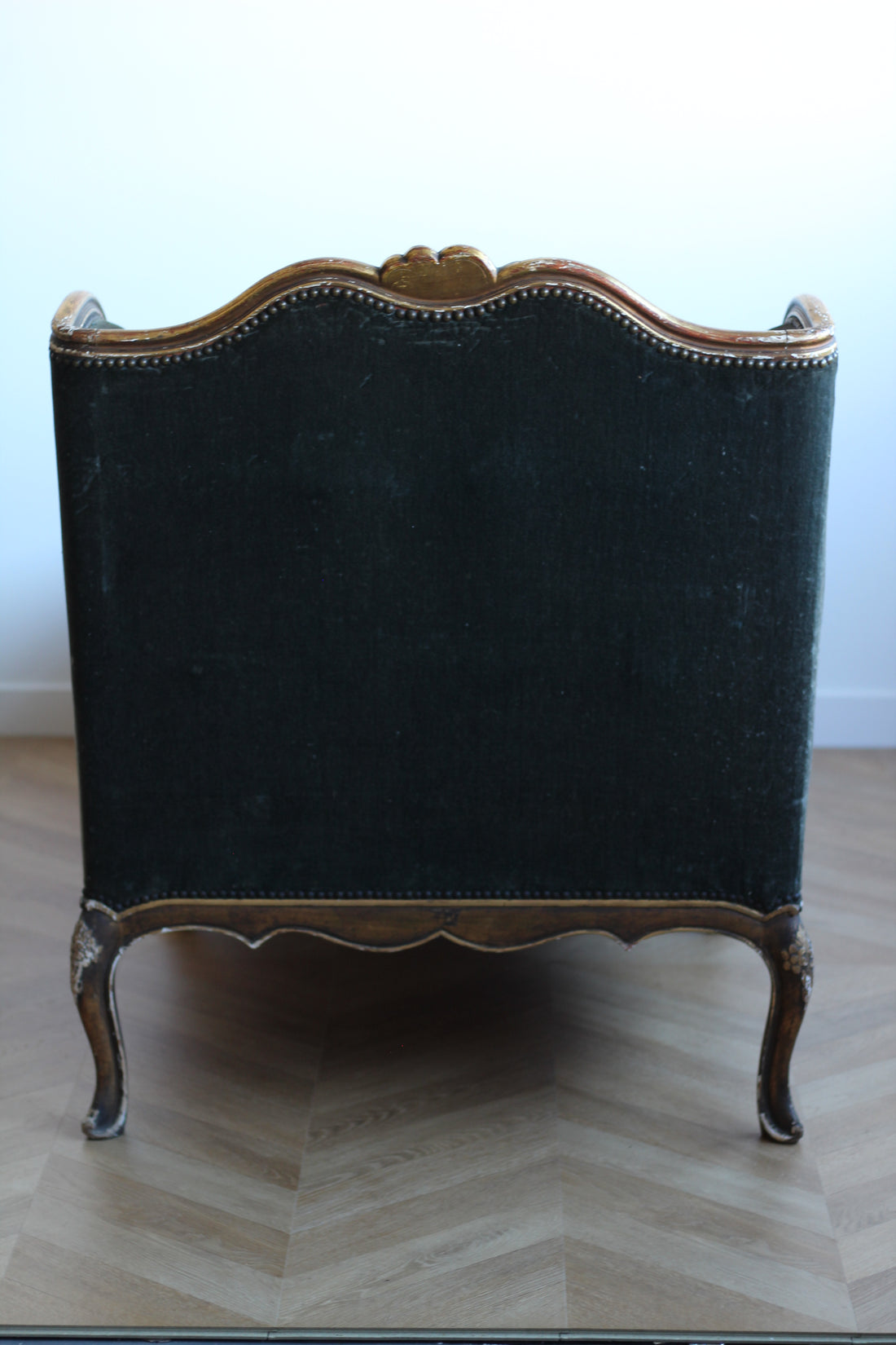 Grande méridienne en velours style Louis XV, vers 1890-1900