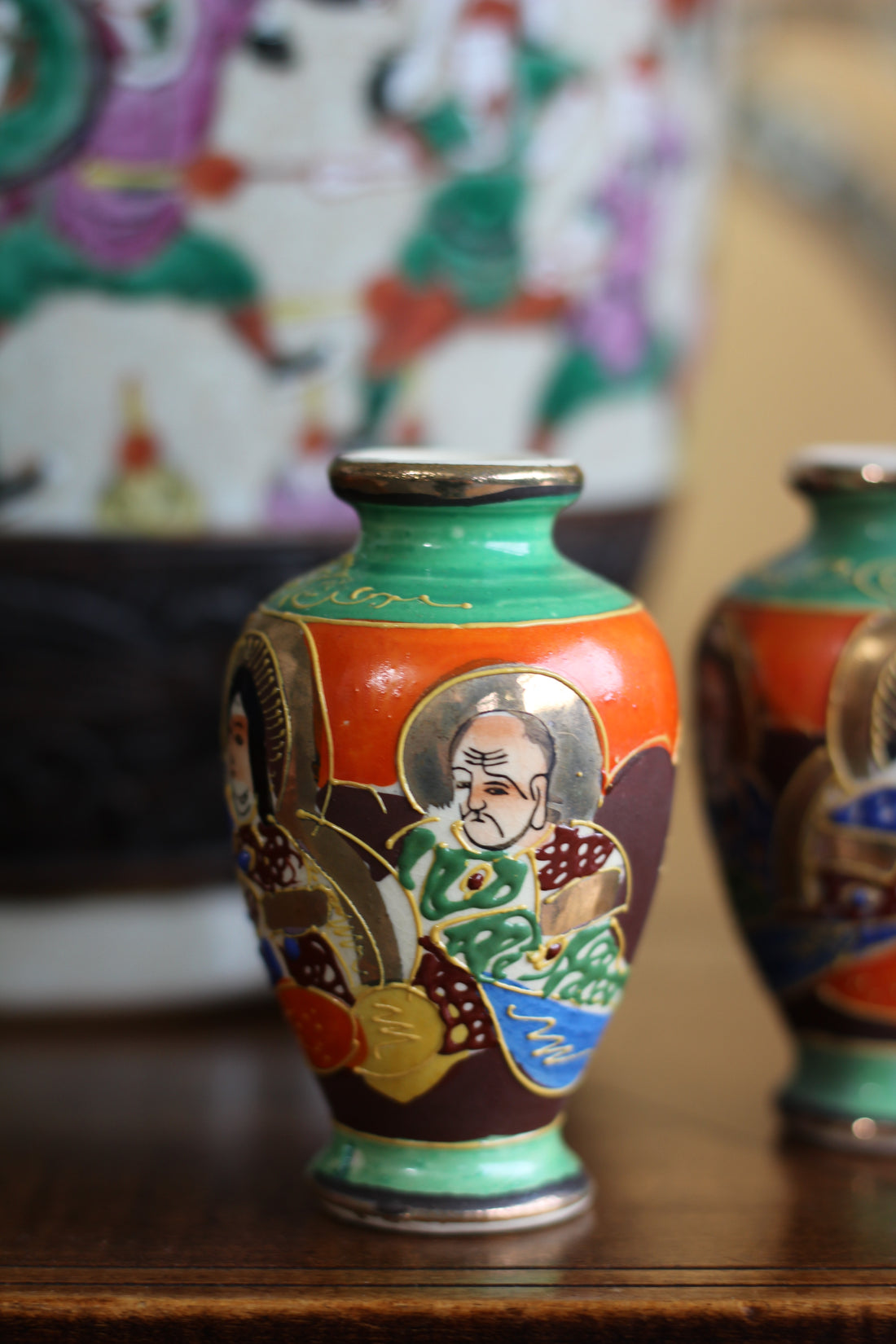 Paire de petits vases japonais - décor Satsuma, vers 1930