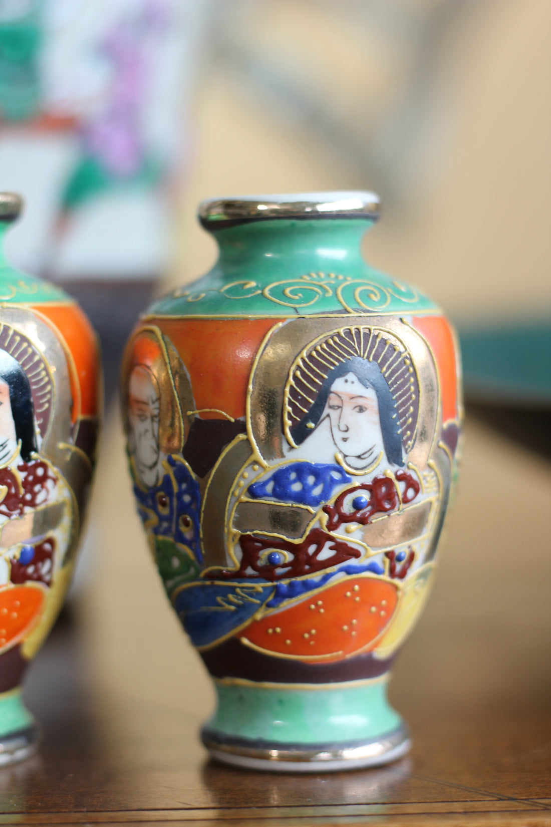 Paire de petits vases japonais - décor Satsuma, vers 1930