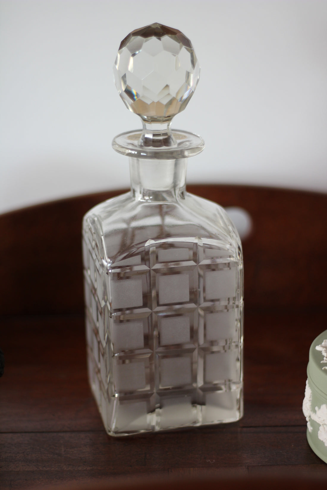 Carafe anglaise en cristal taillé damier - Angleterre, années 1930-1950