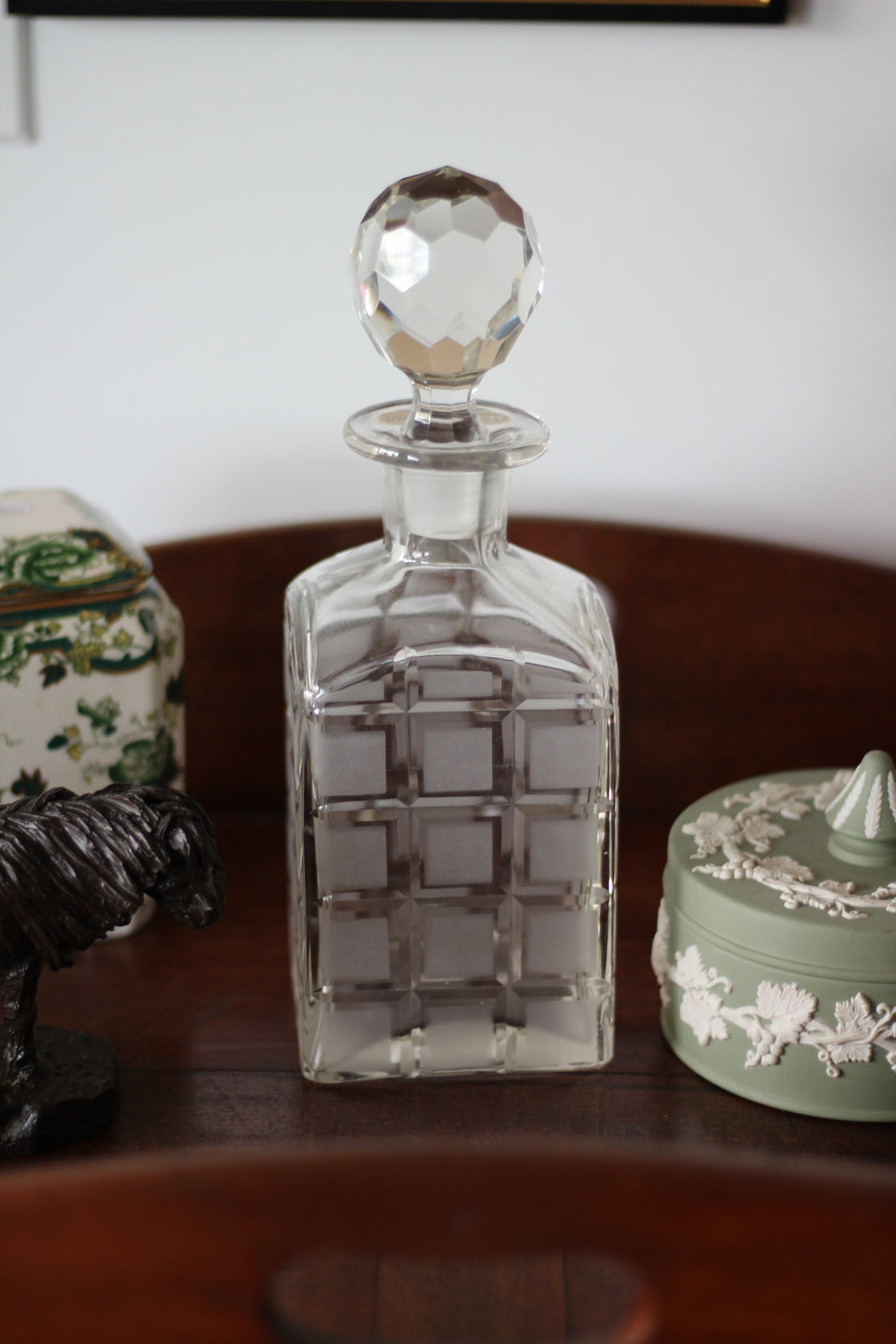 Carafe anglaise en cristal taillé damier - Angleterre, années 1930-1950