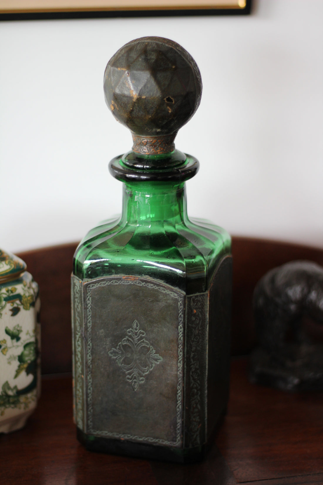 Carafe Renaissance gainée de cuir - Italie, années 1970