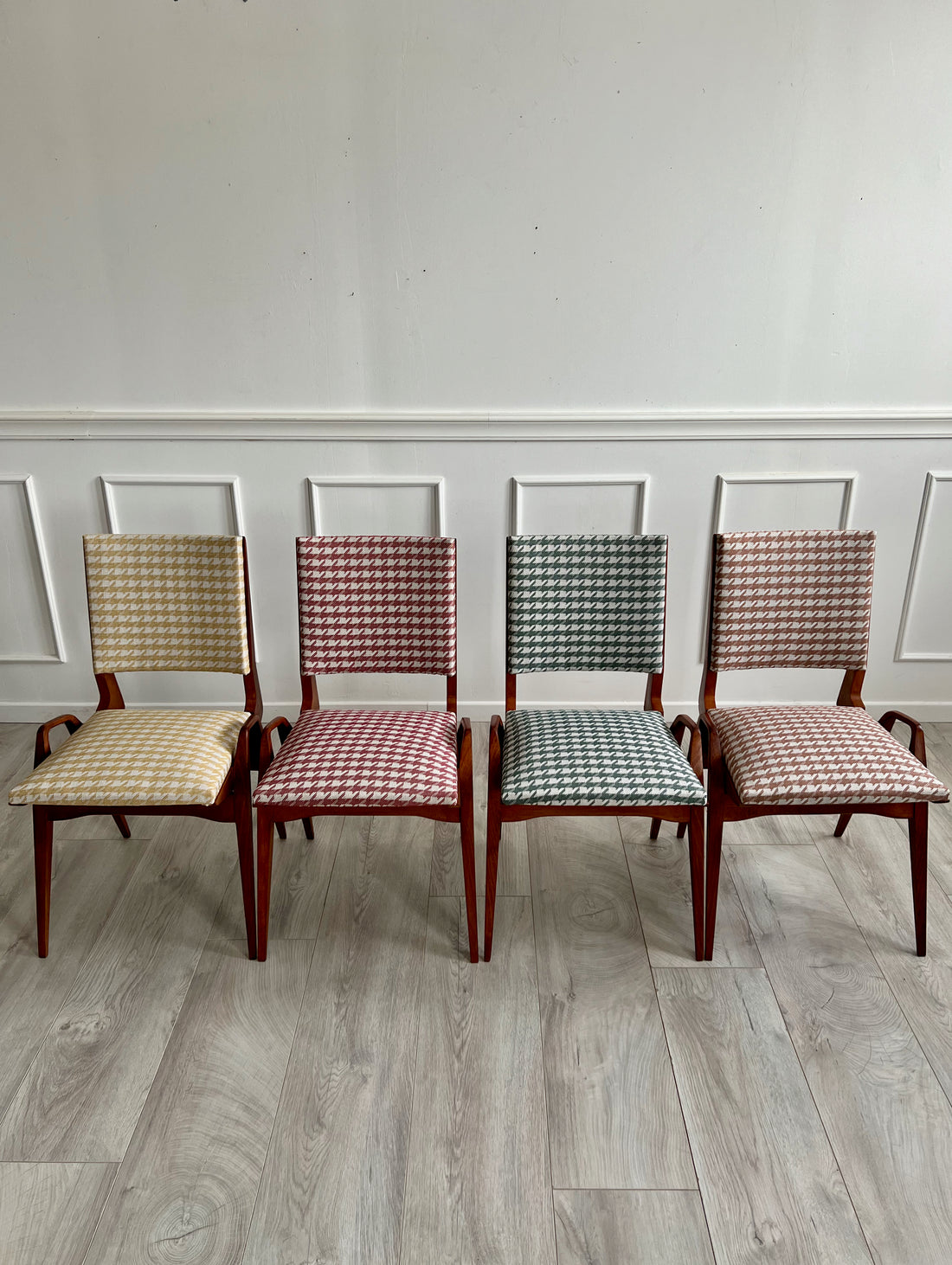 Suite de 4 chaises Maurice Pré
