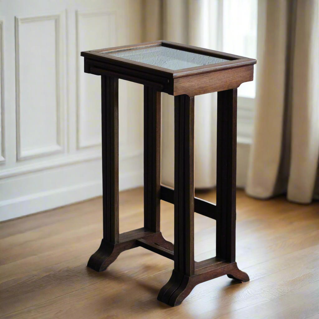 Tables gigognes 1900
