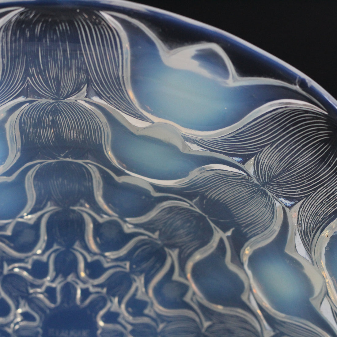 Coupe René Lalique modèle Campanules