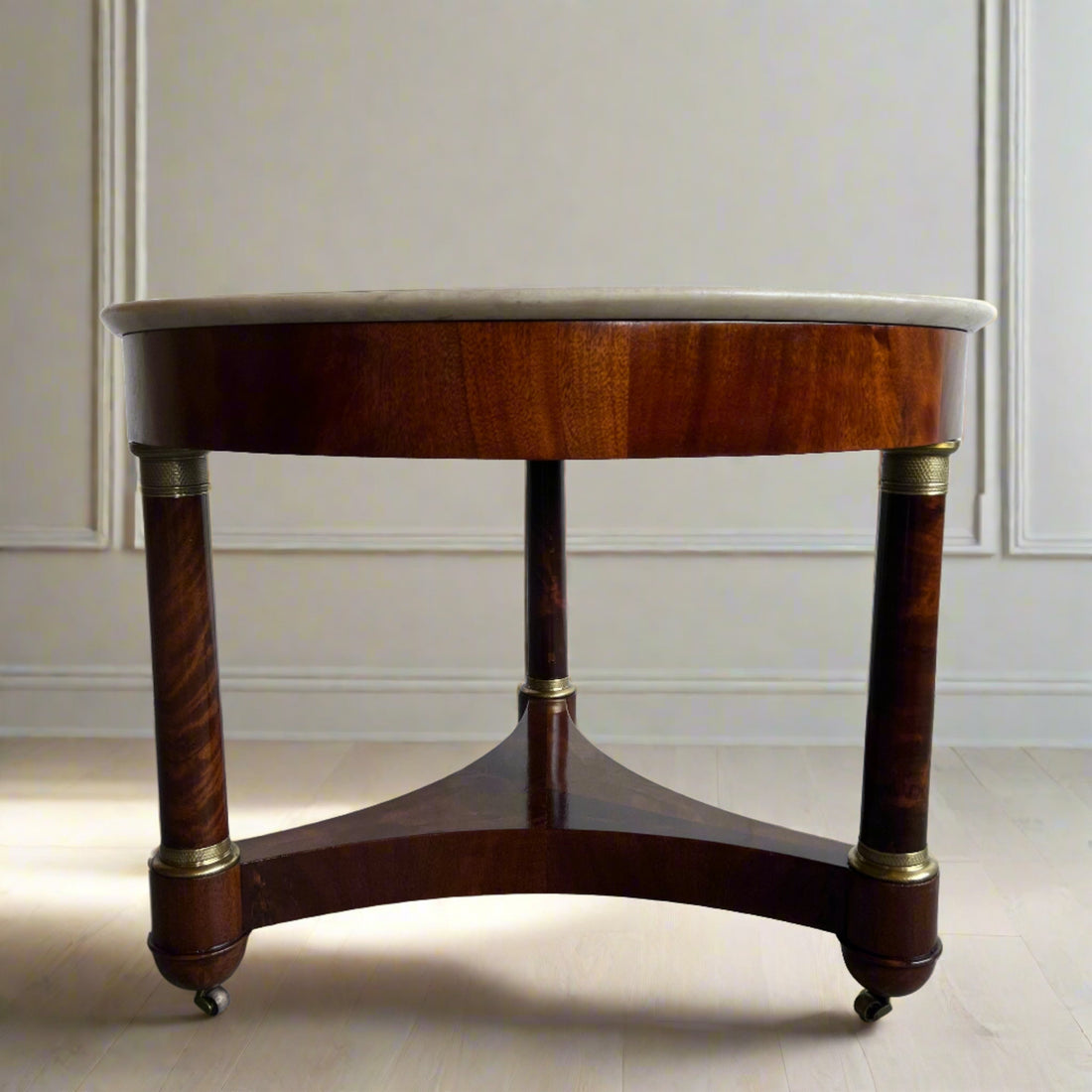 Table Empire du Château de Cormatin