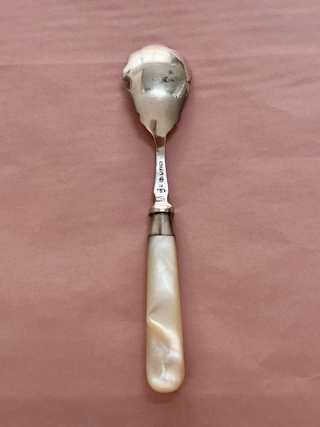 Ensemble de 4 trésors argentés - Angleterre - 1887, 1900 et XXème