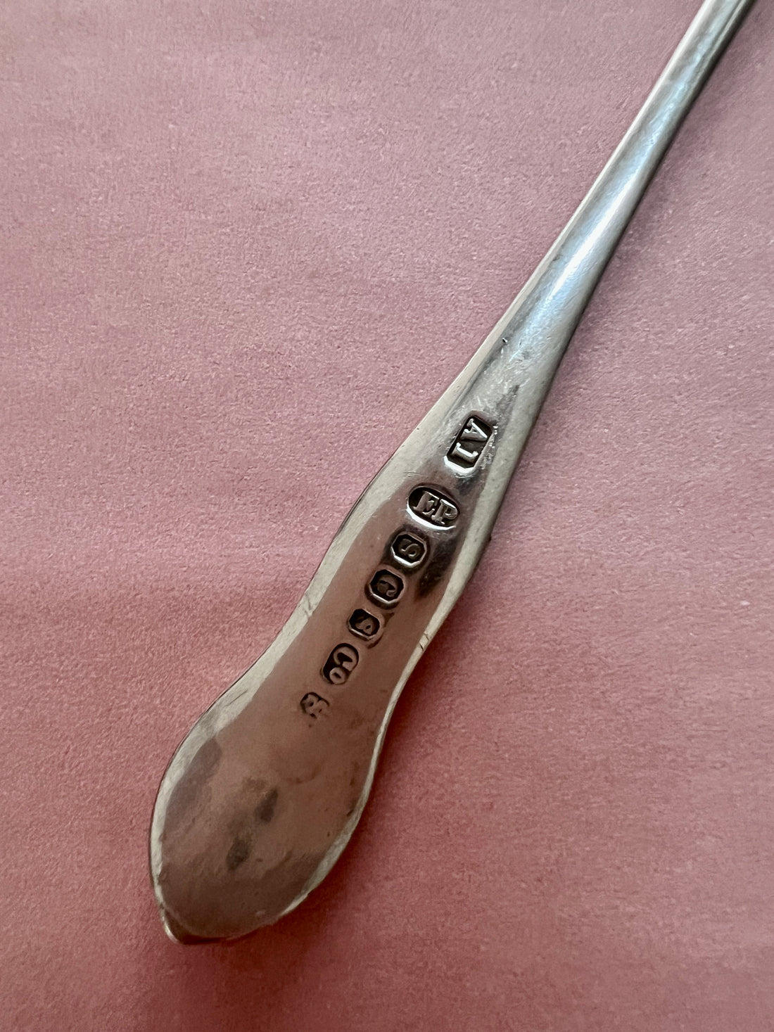 Ensemble de 4 trésors argentés - Angleterre - 1887, 1900 et XXème