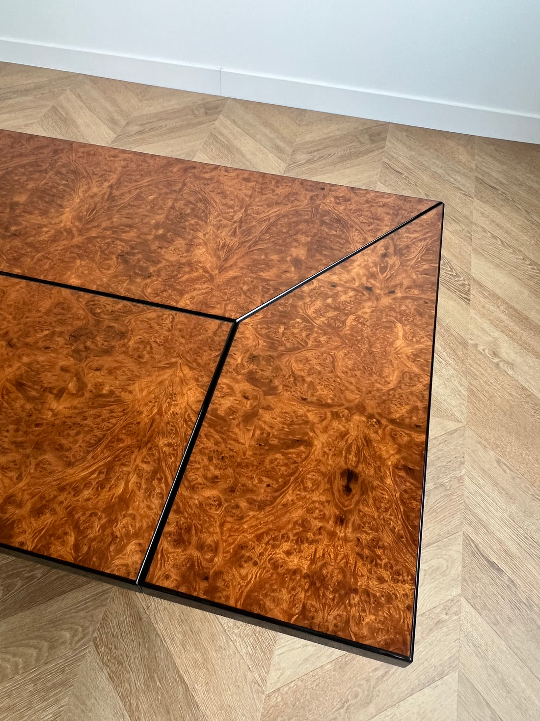Table basse en loupe Paul Michel (avec compartiment bar)