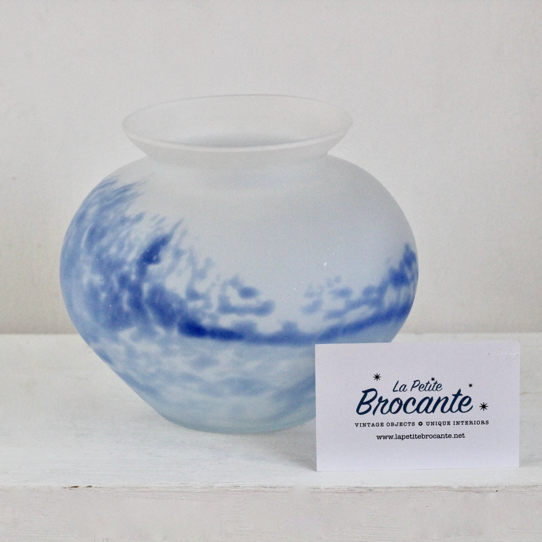 Vase moucheté en pâte de verre