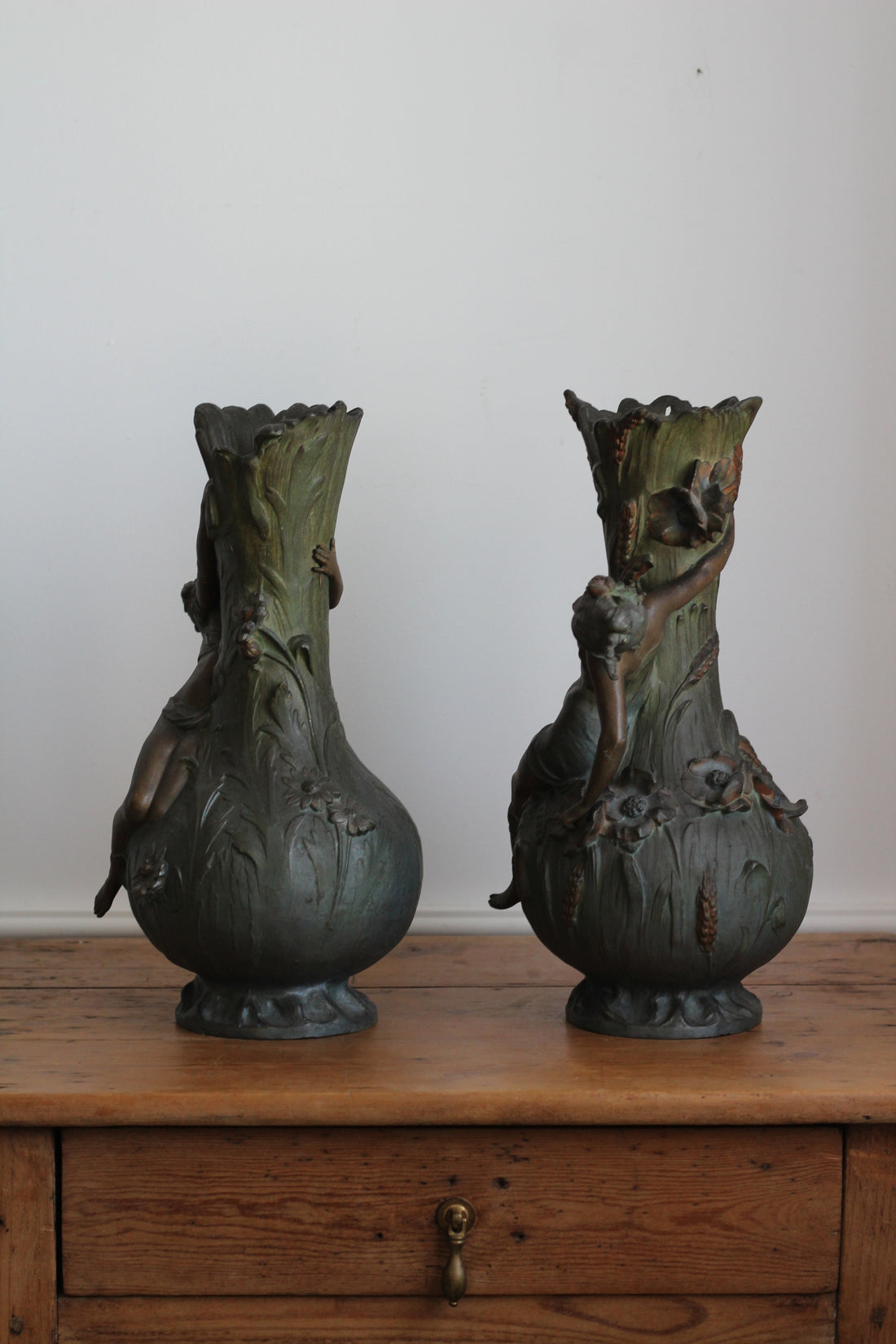Paire de vases Auguste Moreau (livraison incluse)