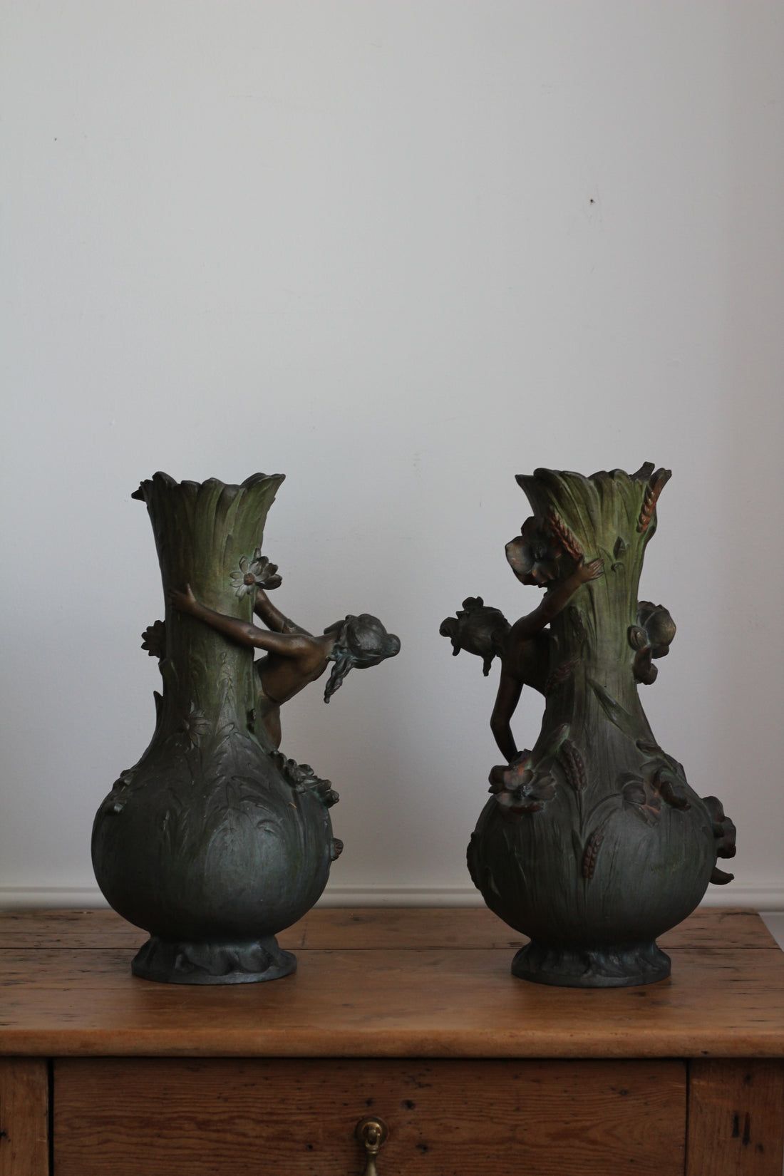 Paire de vases Auguste Moreau (livraison incluse)