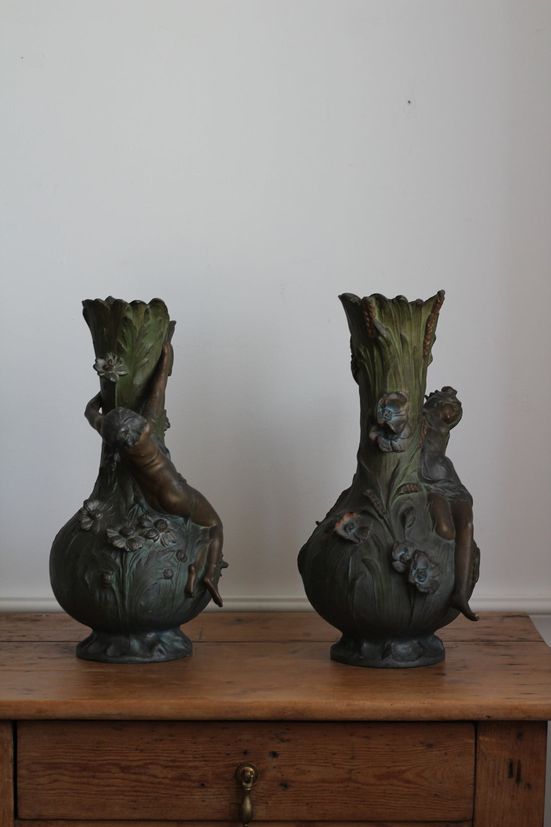 Paire de vases Auguste Moreau (livraison incluse)