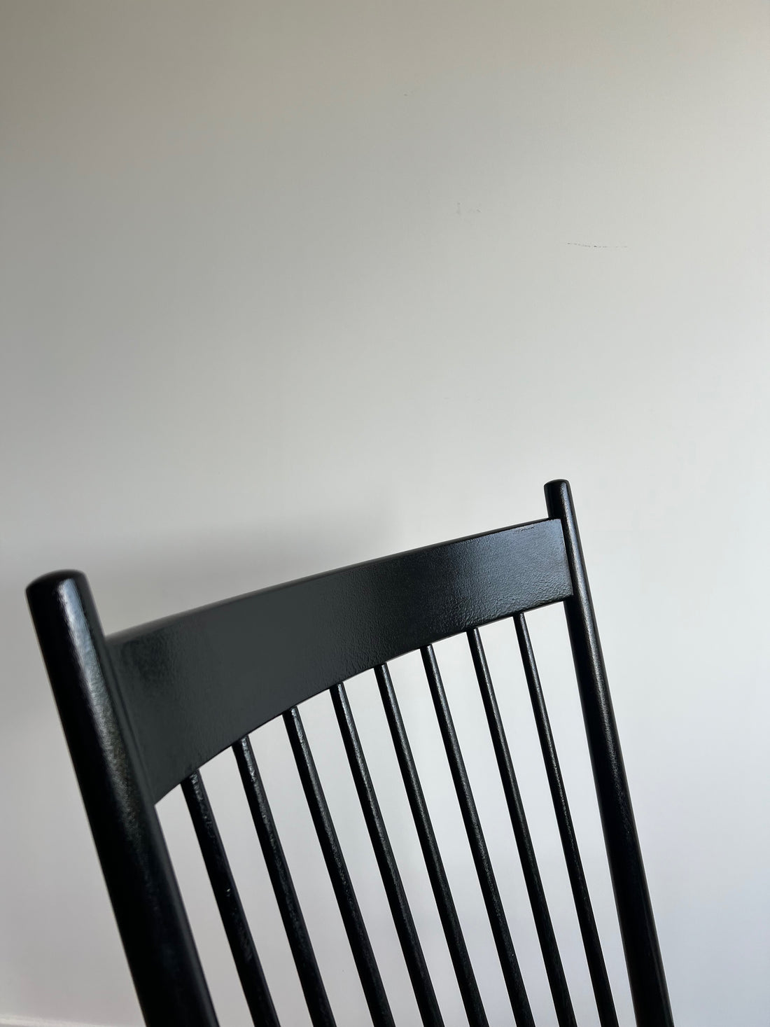 Rocking-chair J16 Hans Wegner (livraison incluse -modèle de gauche)