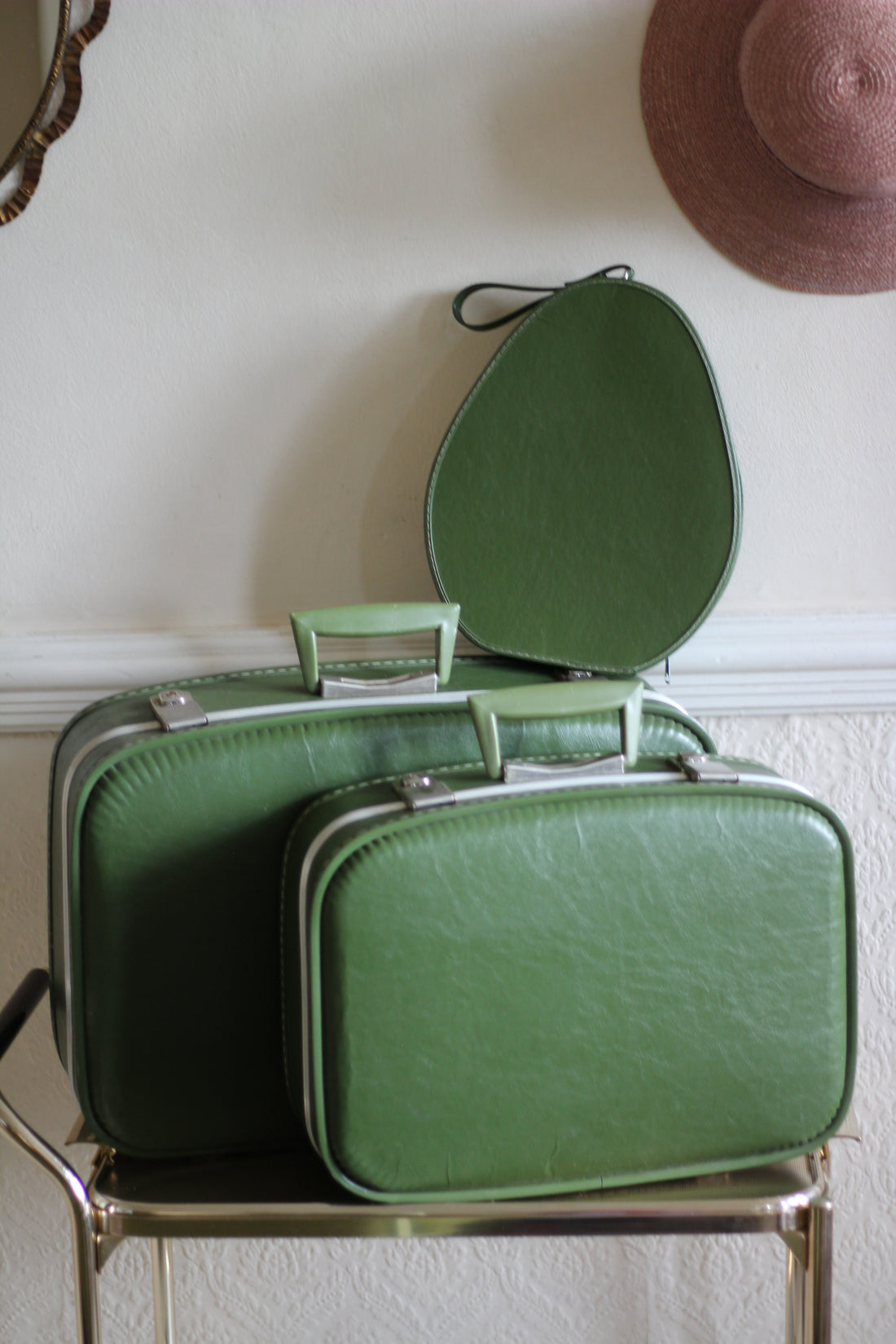 Ensemble de voyage anglais gigogne 1960