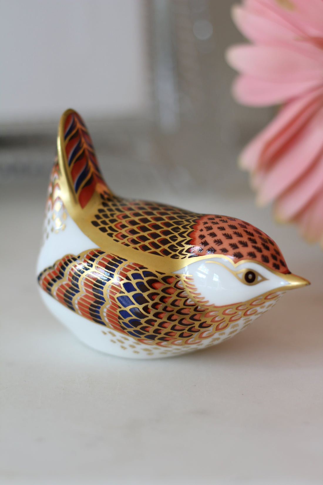 Roitelet Royal Crown Derby, le luxe anglais