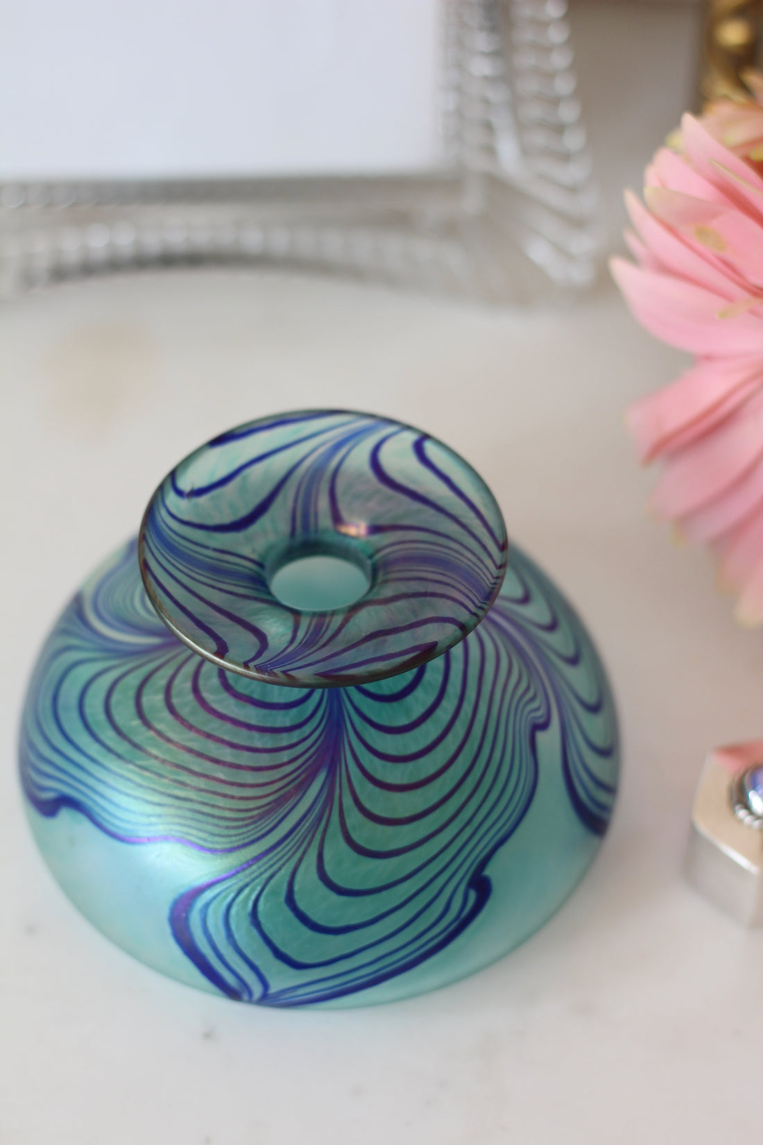 Vase Robert Held en verre soufflé iridescent
