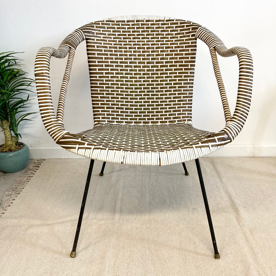 Fauteuil scoubidou vintage Londres 1960