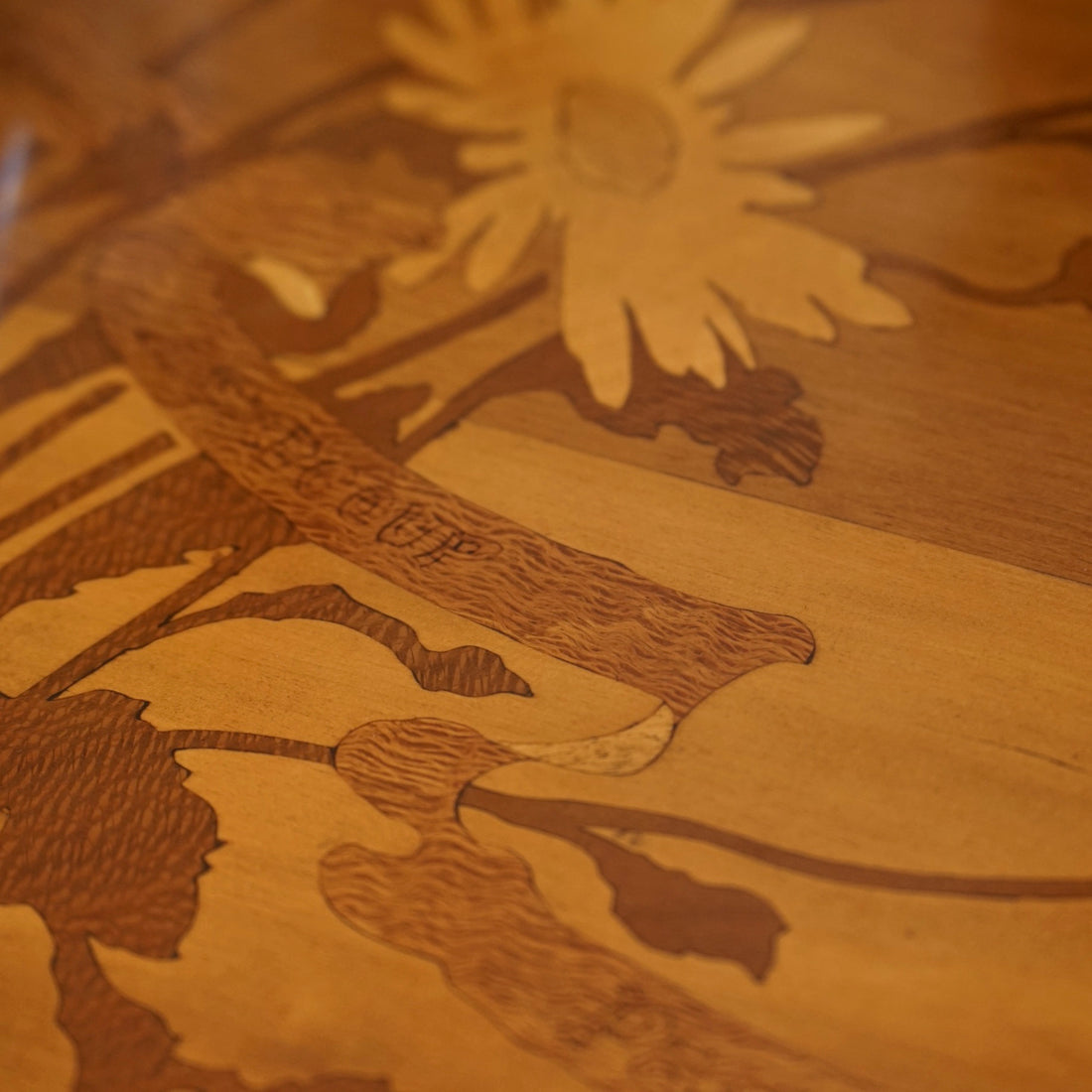 Table à thé parlante Gallé