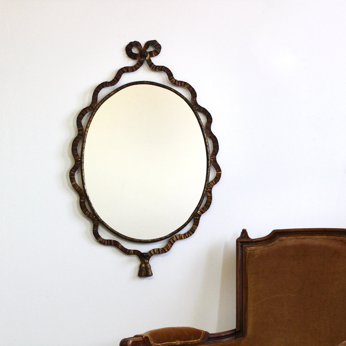 miroir-médaillon-style-louis-XVI-métal-cuivré-patiné-ancien-vintage-la-petite-brocante