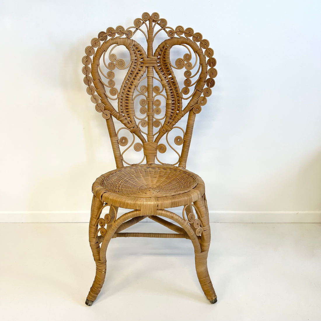 Chaise peacock en rotin Londres 1970
