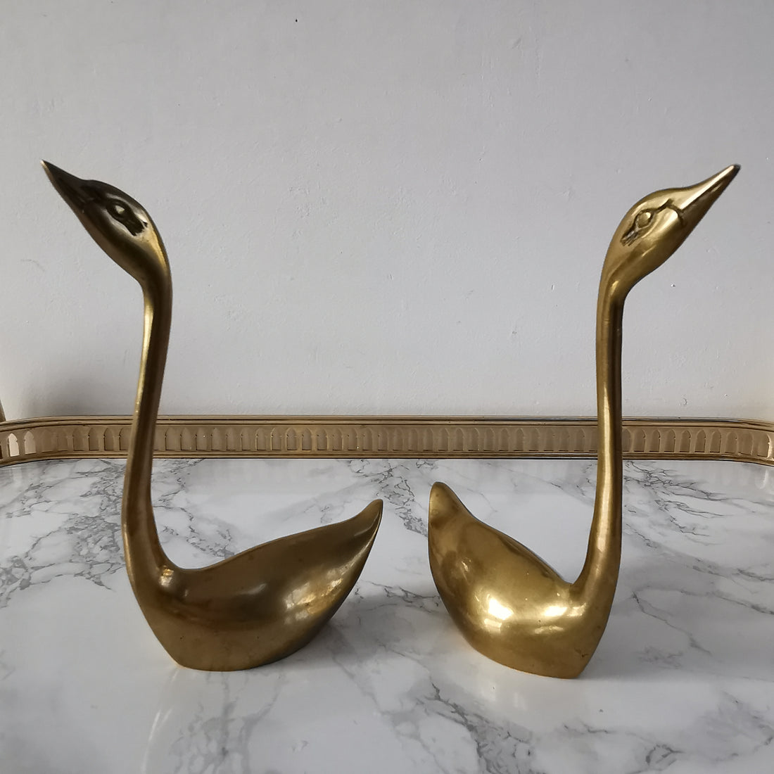 Paire de cygnes en laiton vintage