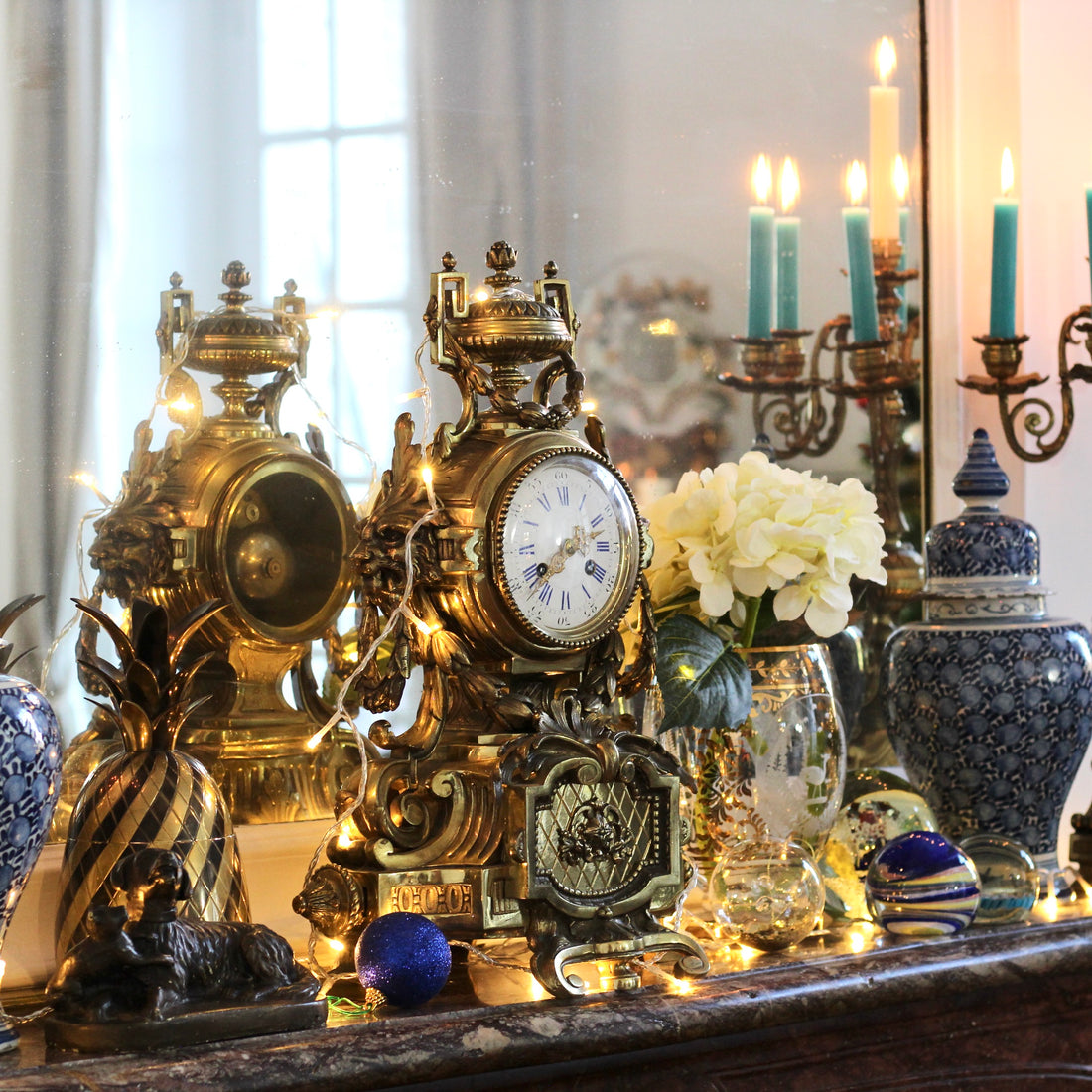 garniture-de-cheminée-bronze-horloge-chandeliers-vintage-la-petite-brocante