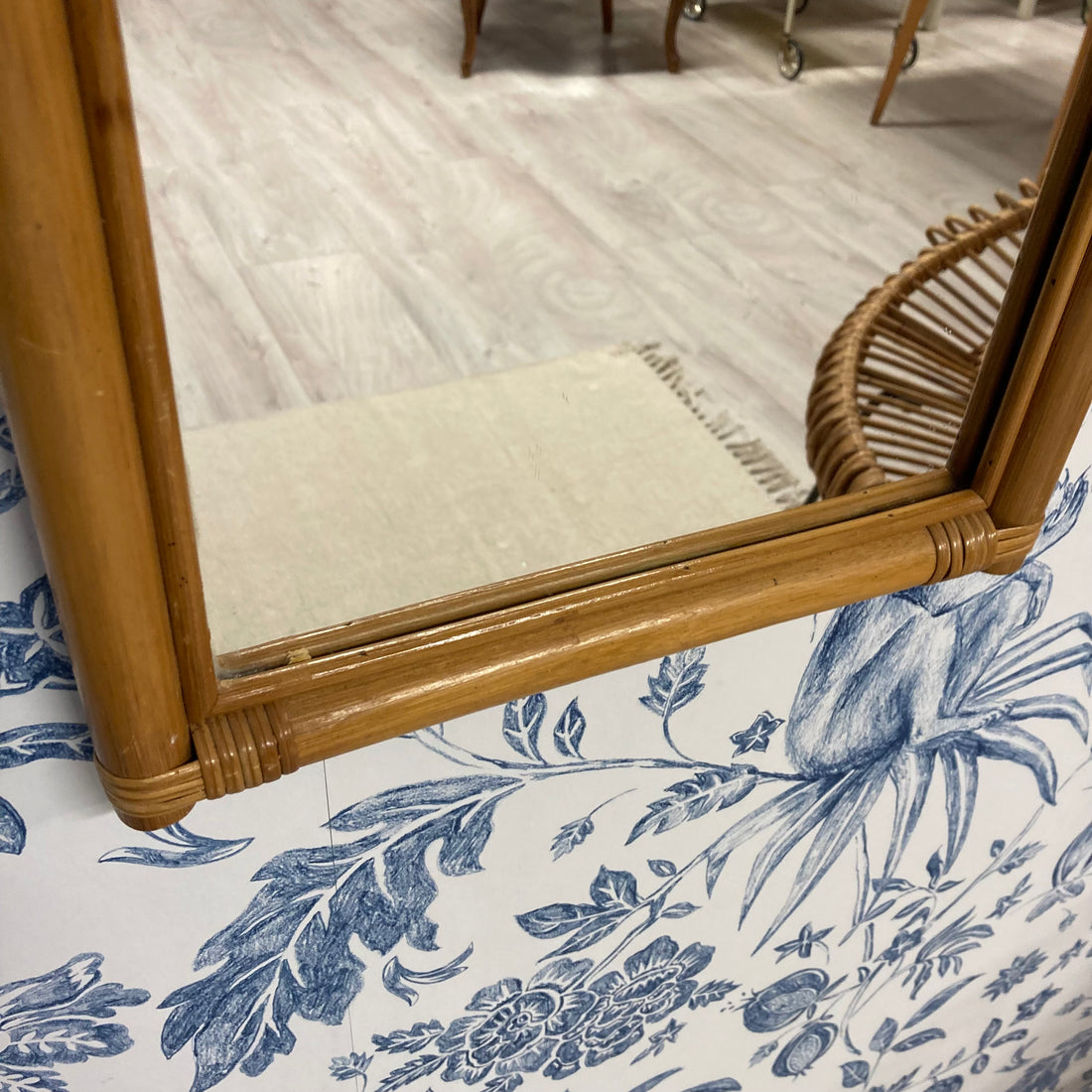 Miroir en rotin vintage