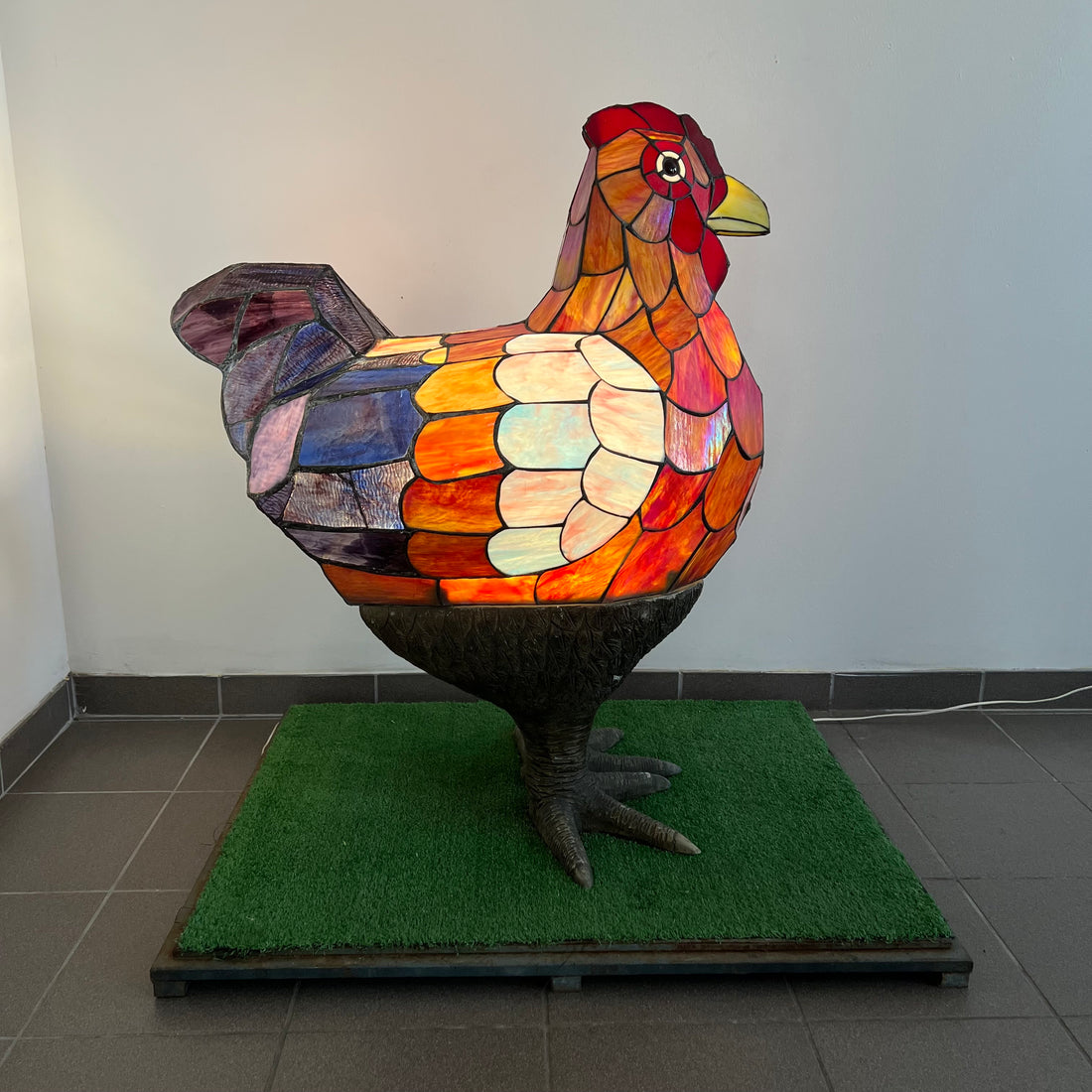 Poule artisanale lumineuse en vitraux - pièce unique