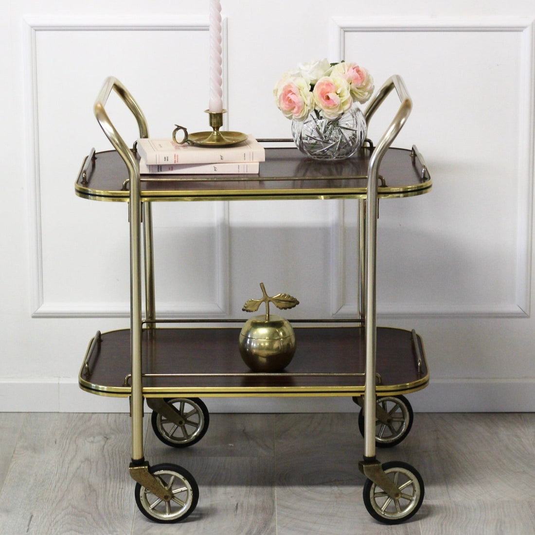 desserte-deux-plateaux-effet-bois-métal-doré-vintage-la-petite-brocante