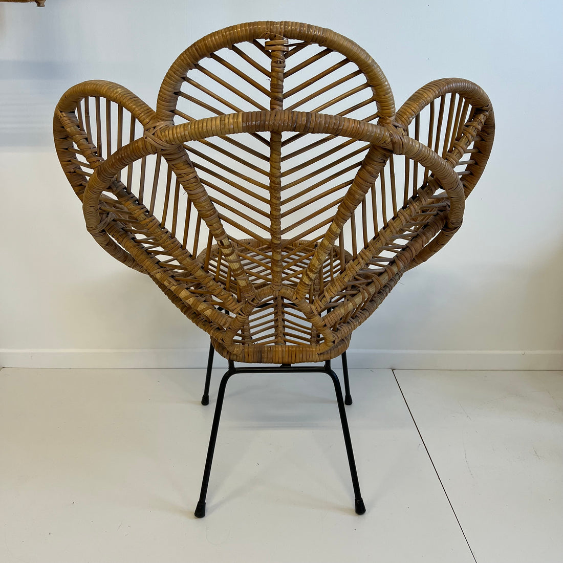 Fauteuil fleur en rotin vintage