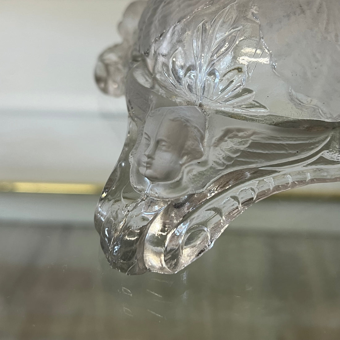 Paire de bougeoirs Vierge Marie en cristal de Portieux