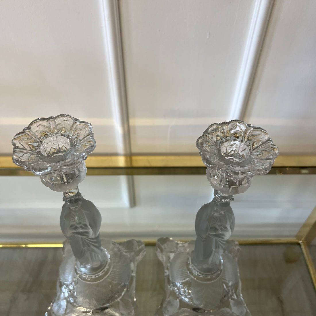 Paire de bougeoirs Vierge Marie en cristal de Portieux