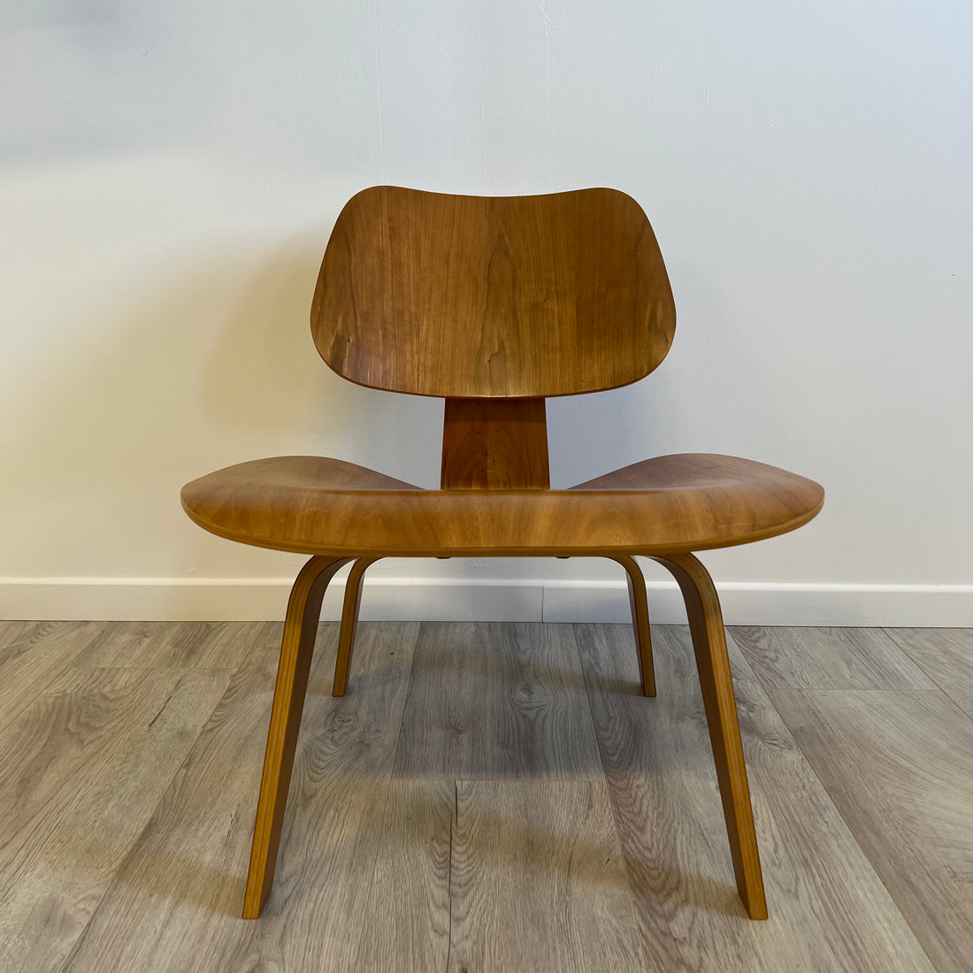 Chaise Eames LCW vintage