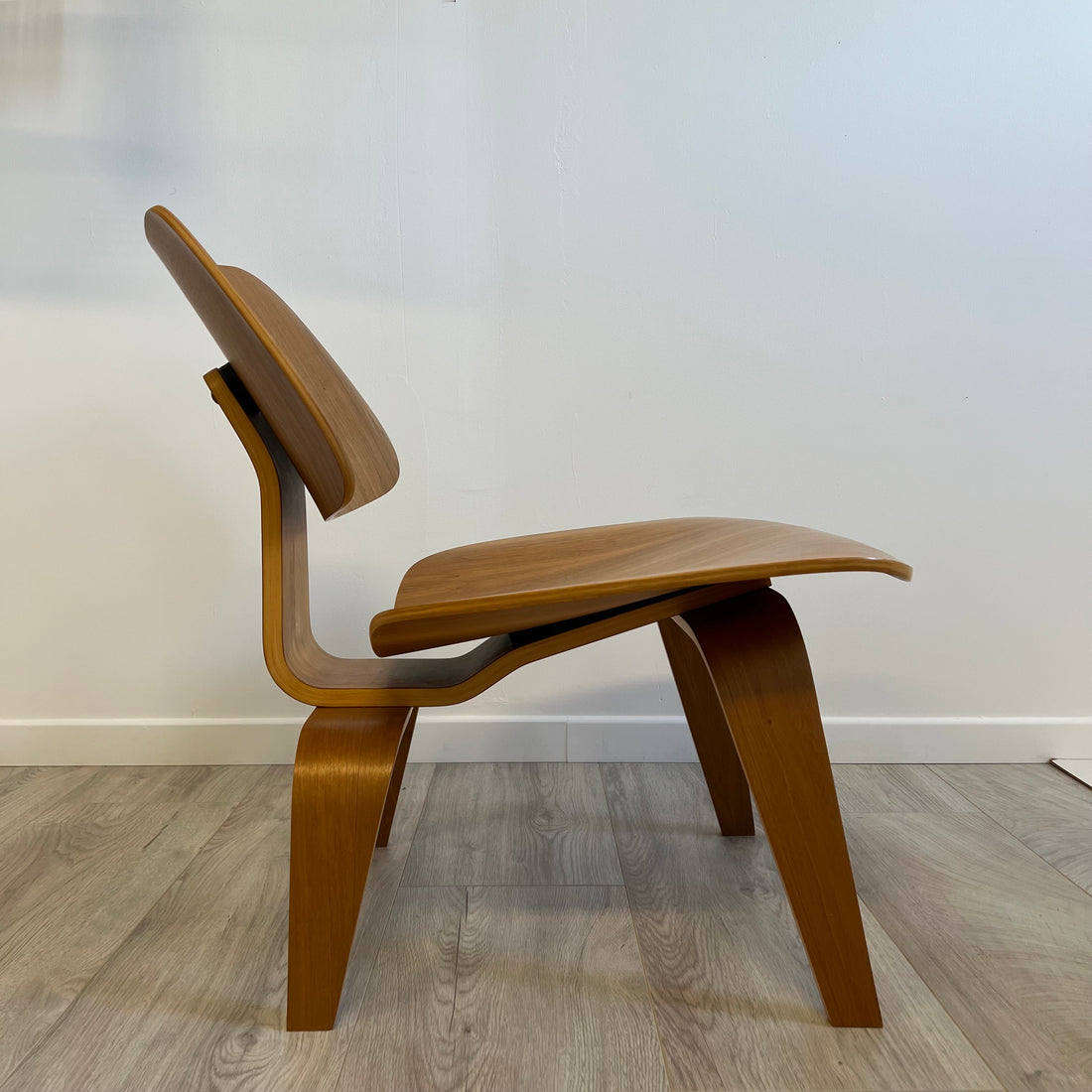 Chaise Eames LCW vintage